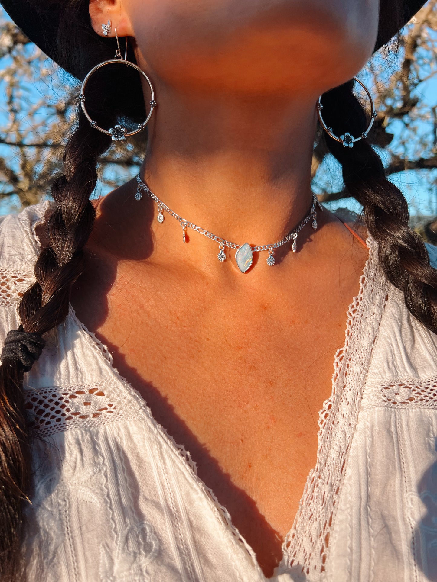 Dancing Daisies Choker