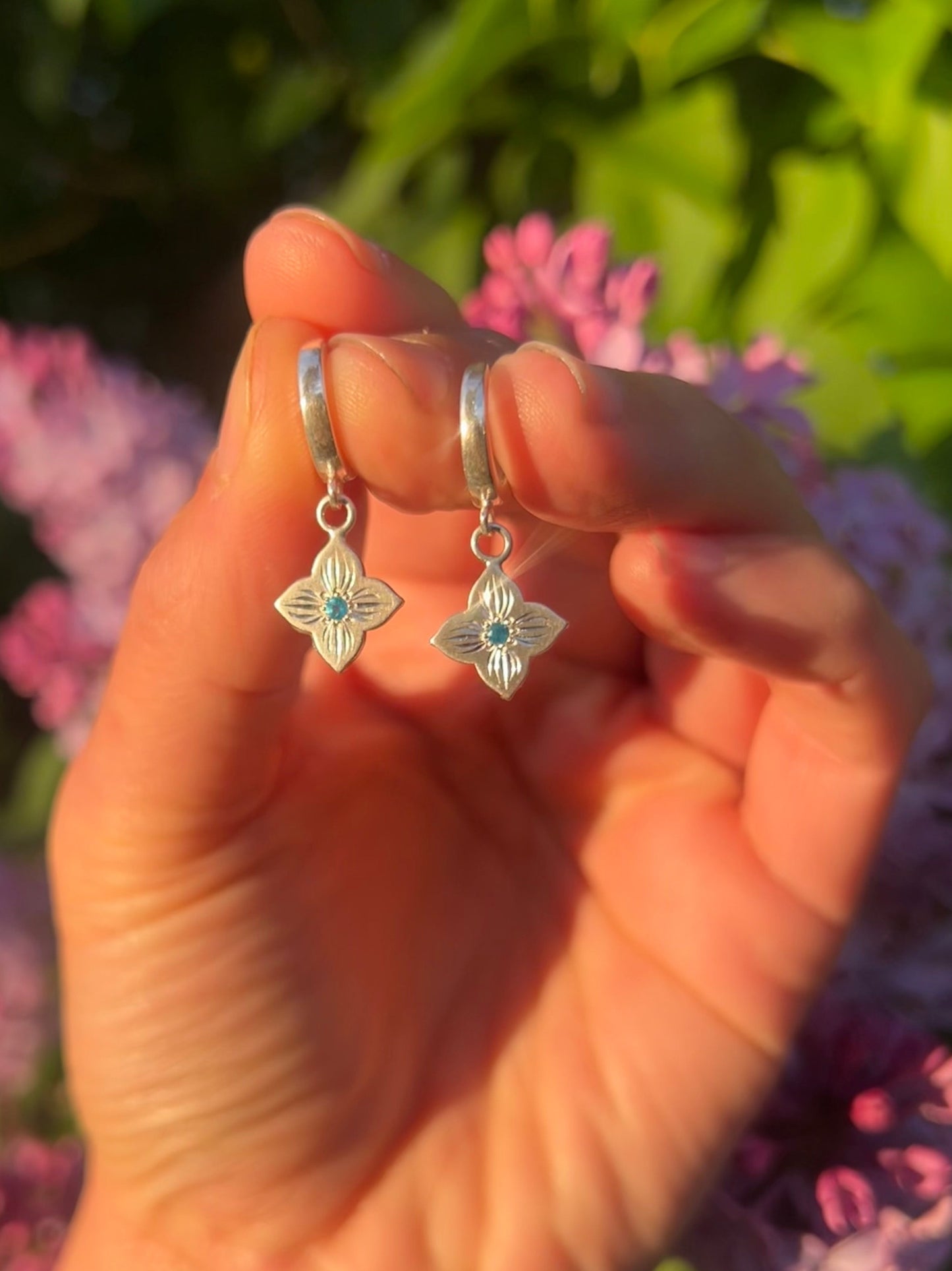 Apetite Fleur Huggie Earrings