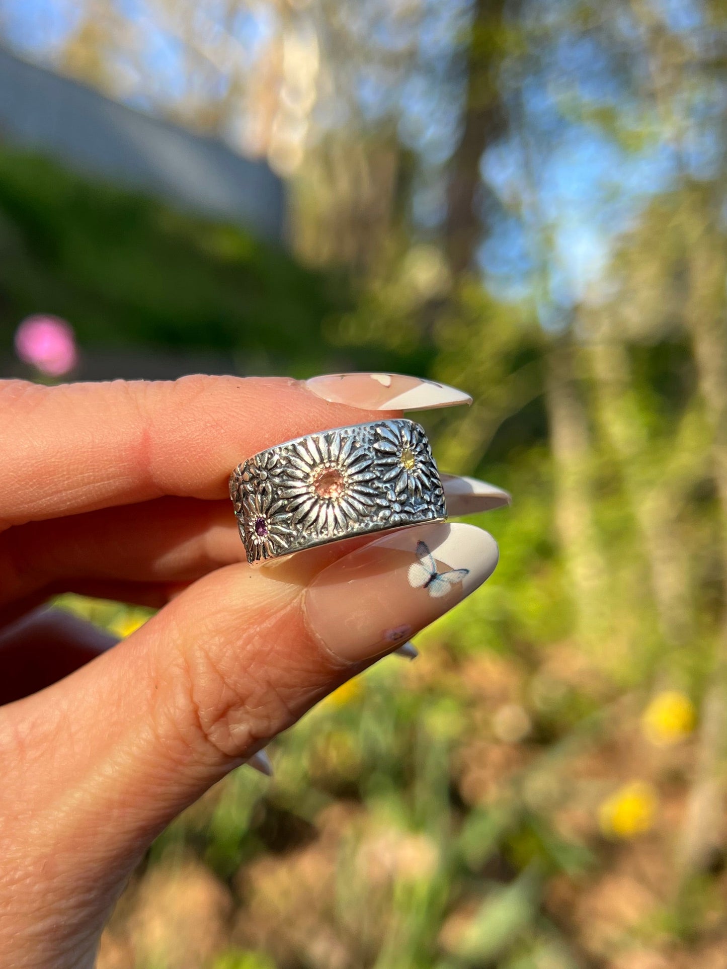 Dancing Daisies Ring