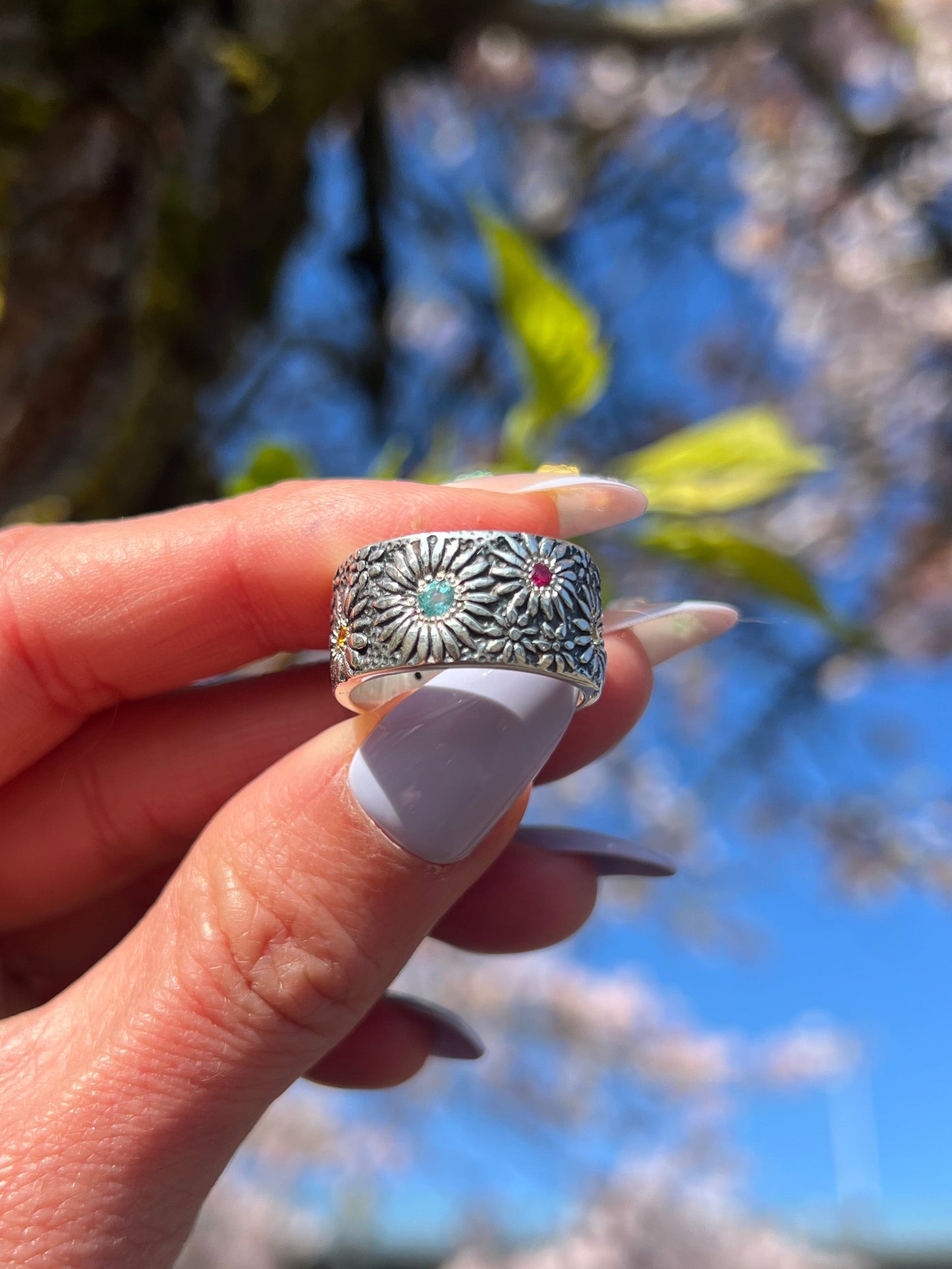 Dancing Daisies Ring