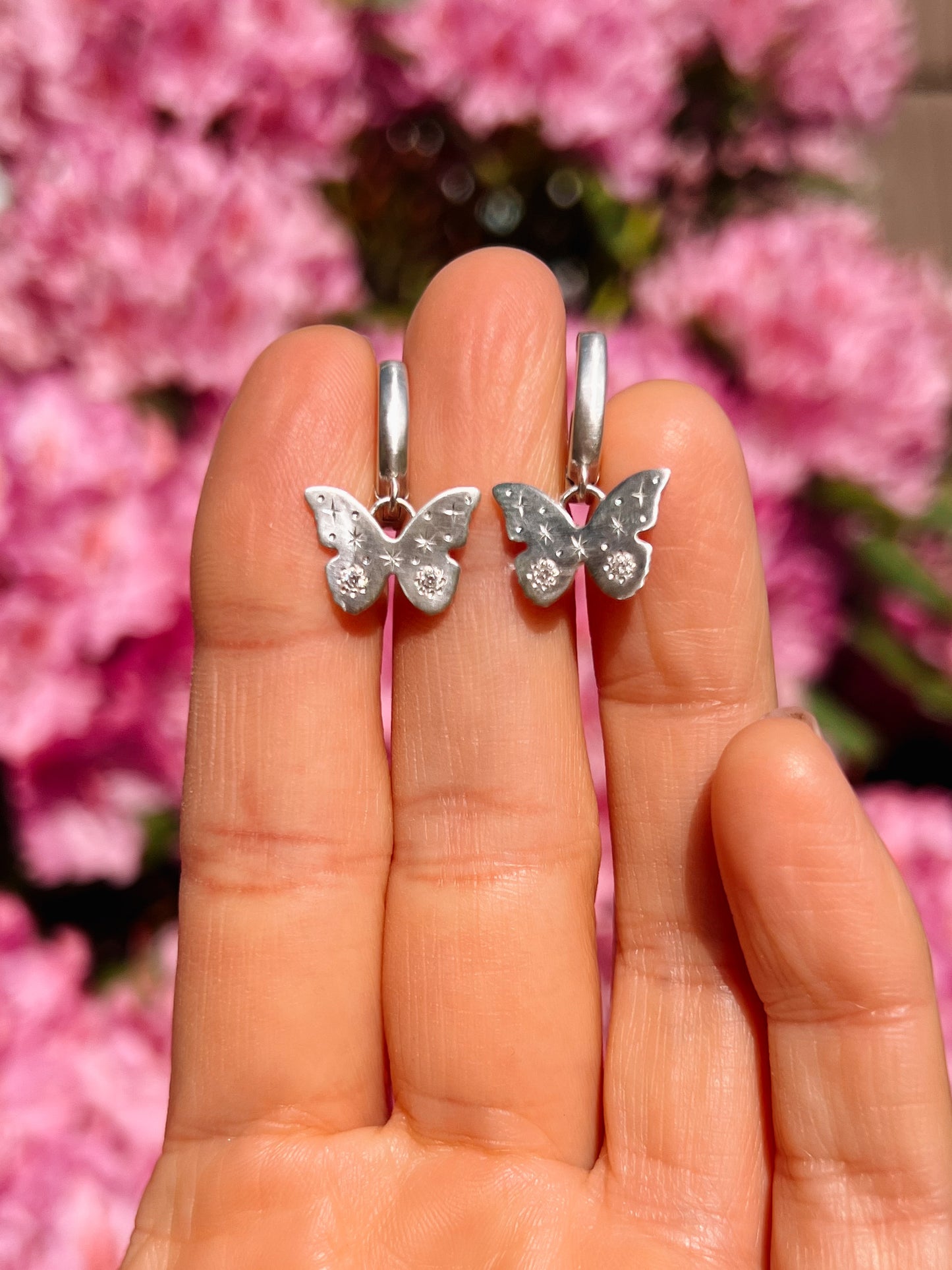 Flutterby Huggies Silver