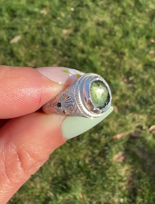 Peridot Ludwigite Scandi Signet